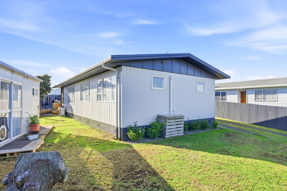 60 Hinau Street, Castlecliff, Whanganui - Carousel 26