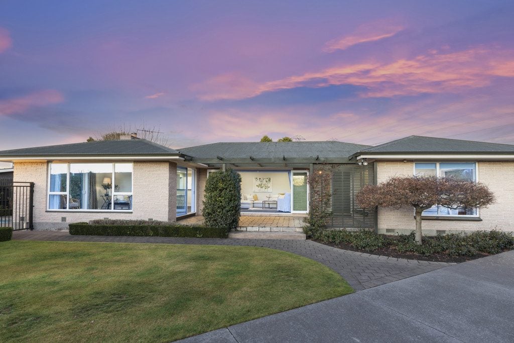 17 Ilfracombe Place, Burnside, Christchurch - Carousel 1
