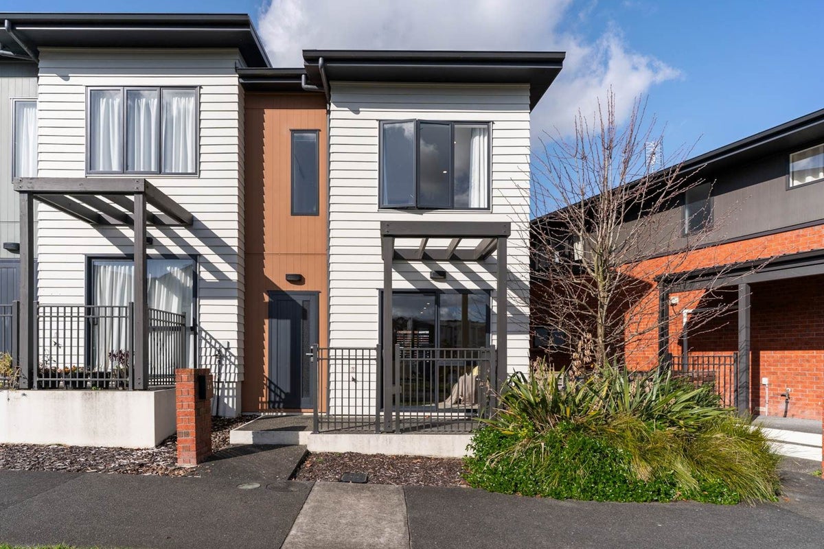 34 Mahalo Avenue, Wiri, Manukau City, Auckland - Carousel 1