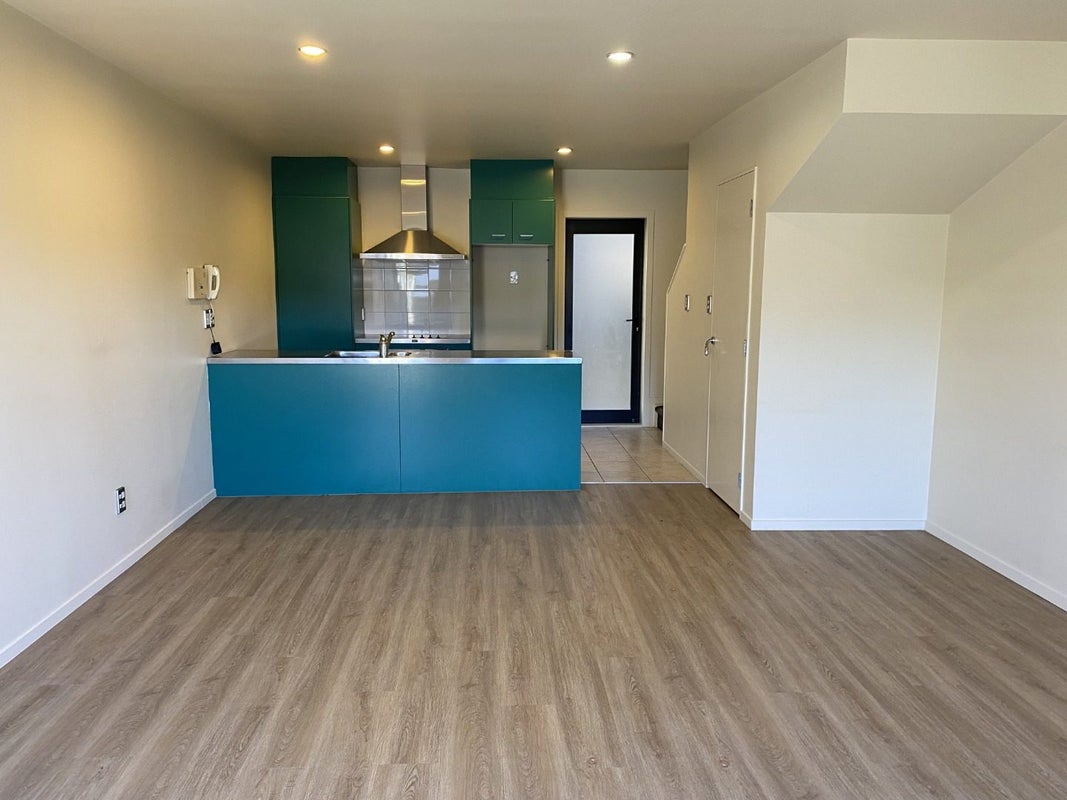 16/3 Burton Street, Grafton, Auckland - Carousel 1