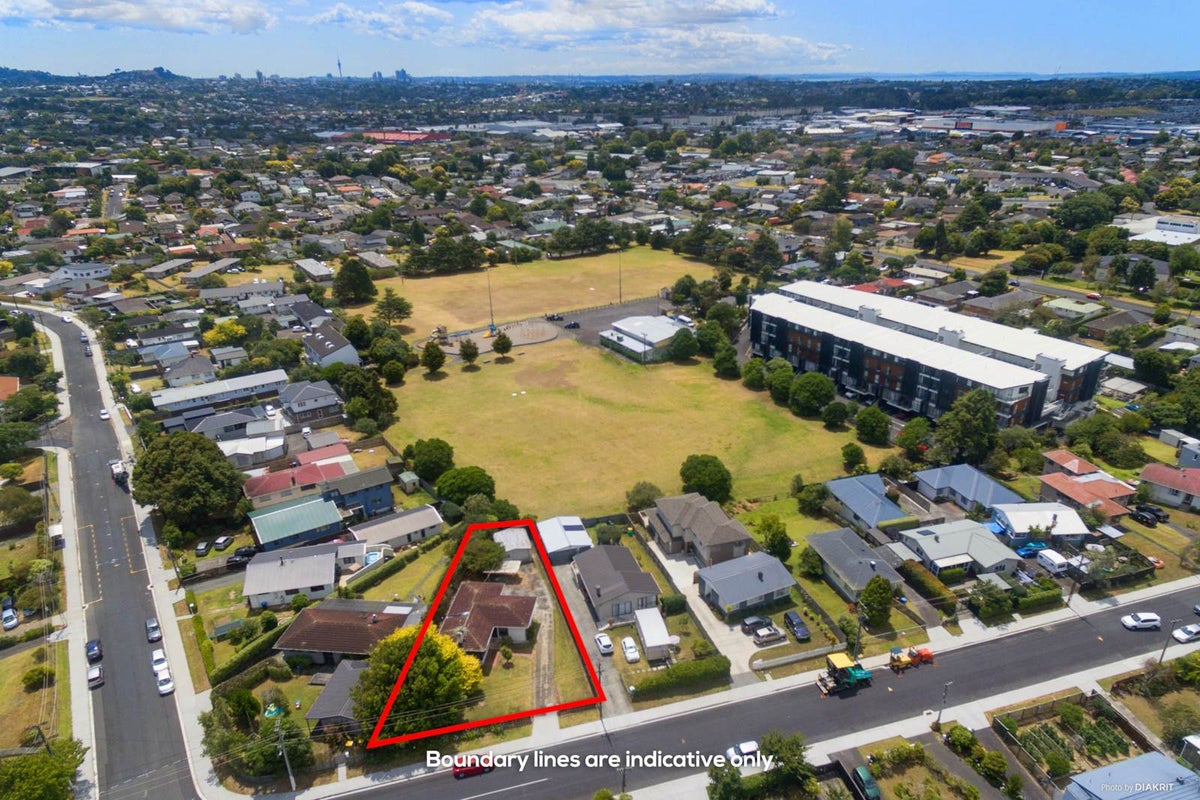 27 Boakes Road, Mount Wellington, Auckland - Carousel 1