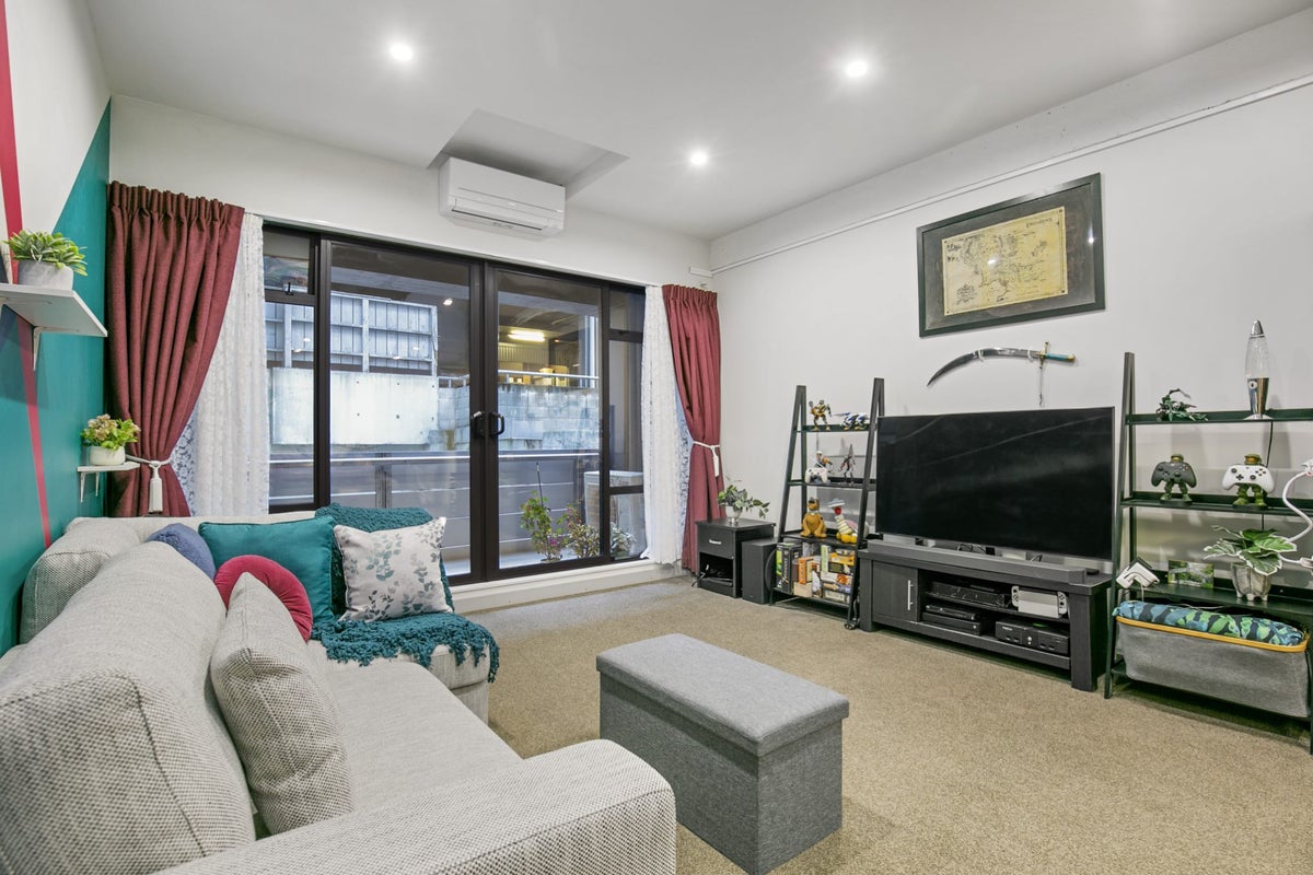311/60 Willis Street, Wellington Central, Wellington - Carousel 2