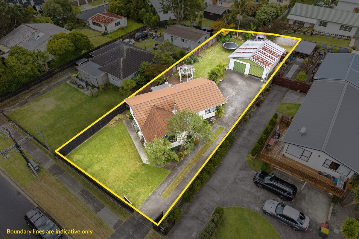 54 Woodglen Road, Glen Eden, Auckland - Carousel 1