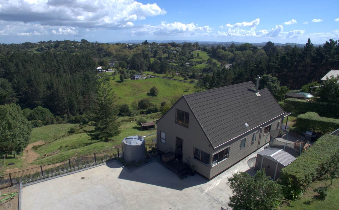 82 Whites Road, Howick - Carousel 1