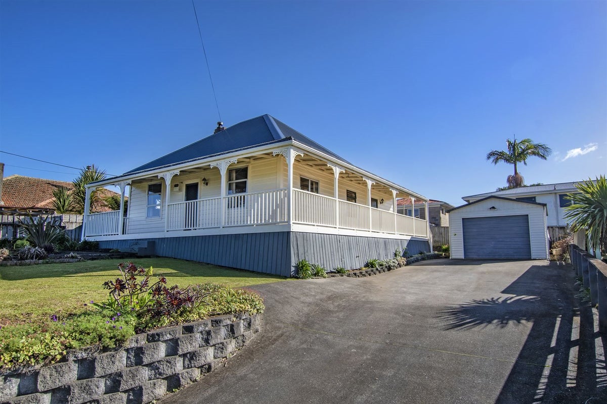 12 Wakelin Street, Te Kamo, Whangarei - Carousel 1