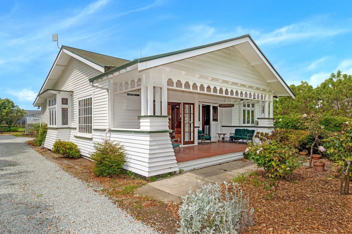 3 River Road, Matawhero, Gisborne - Carousel 1