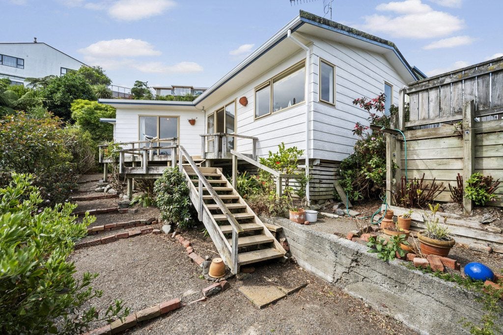 75B Maupuia Road, Maupuia, Wellington - Carousel 1