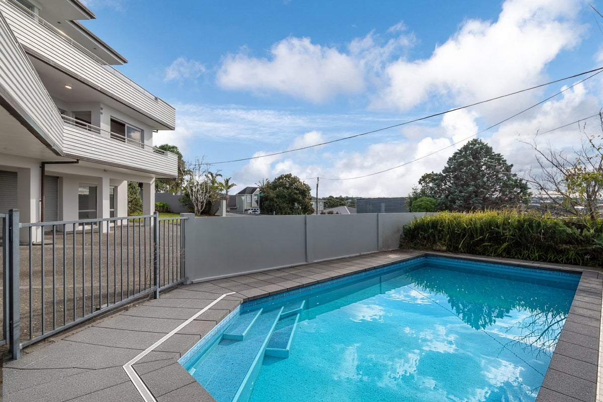 1/3 Garadice Road, Rothesay Bay, Auckland - Carousel 28