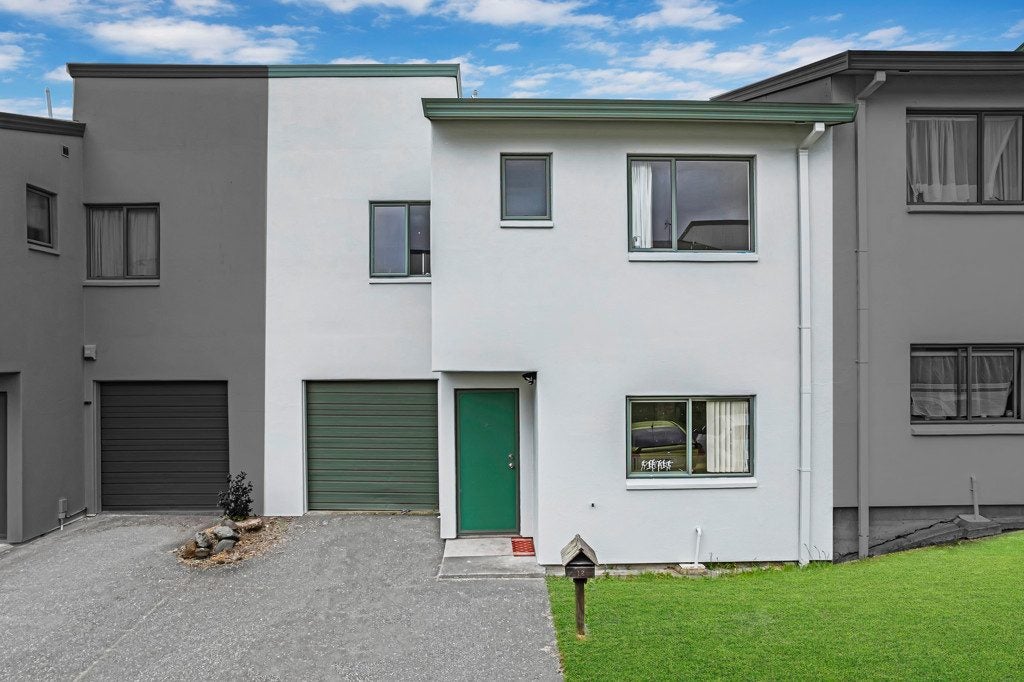 12 Vitex Lane, Henderson, Auckland - Carousel 1