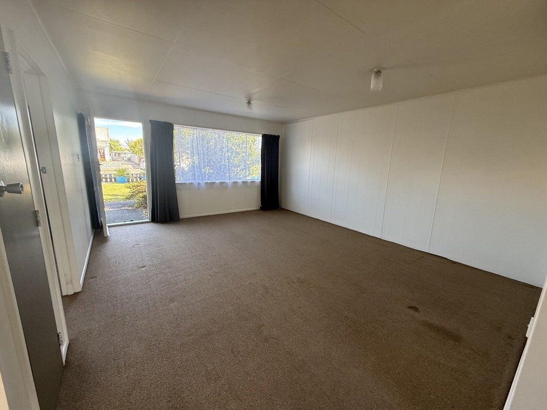 3/299 Ruahine Street, Terrace End, Palmerston North - Carousel 2