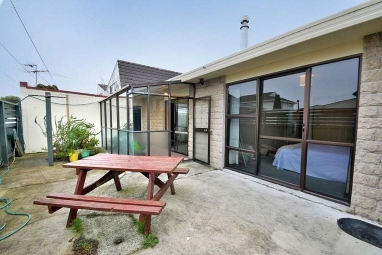 27B Prince Albert Road, Saint Kilda, Dunedin - Carousel 2