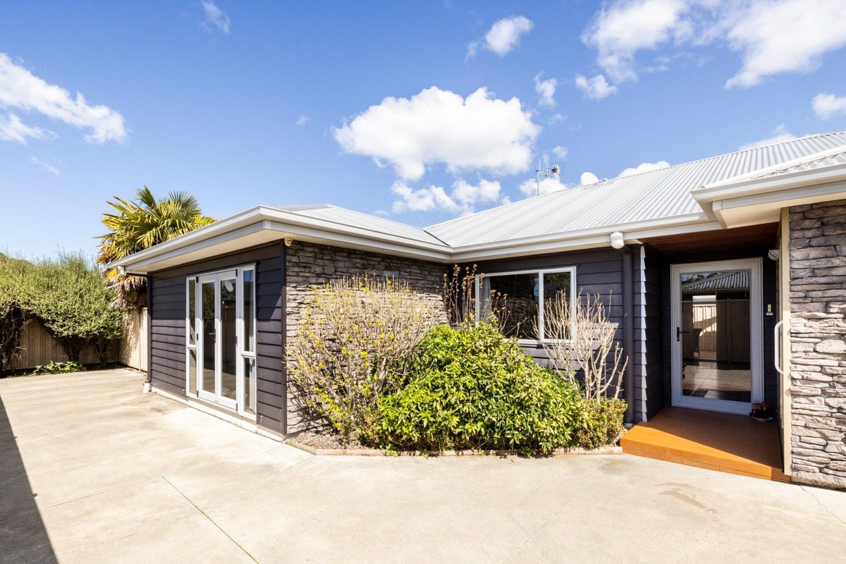 101A Taradale Road, Onekawa, Napier - Carousel 2