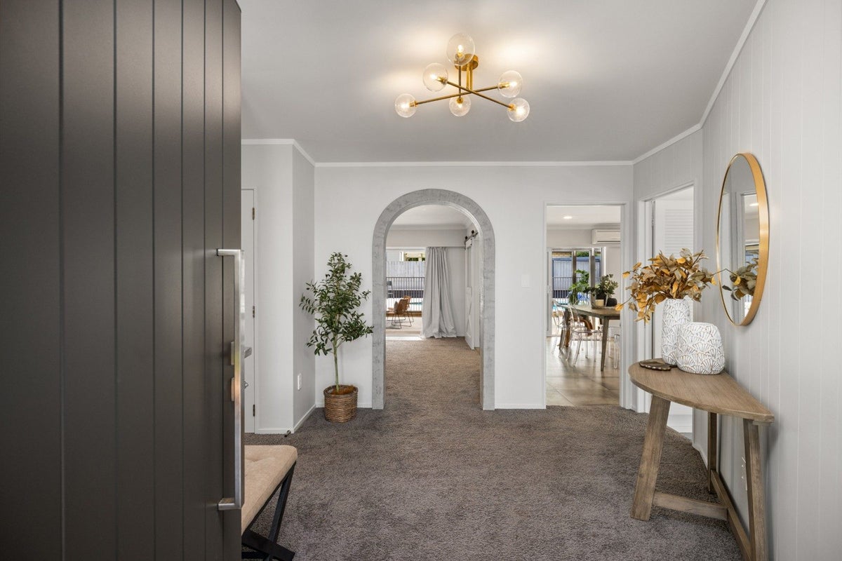 15 Endeavour Avenue, Welcome Bay, Tauranga - Carousel 2