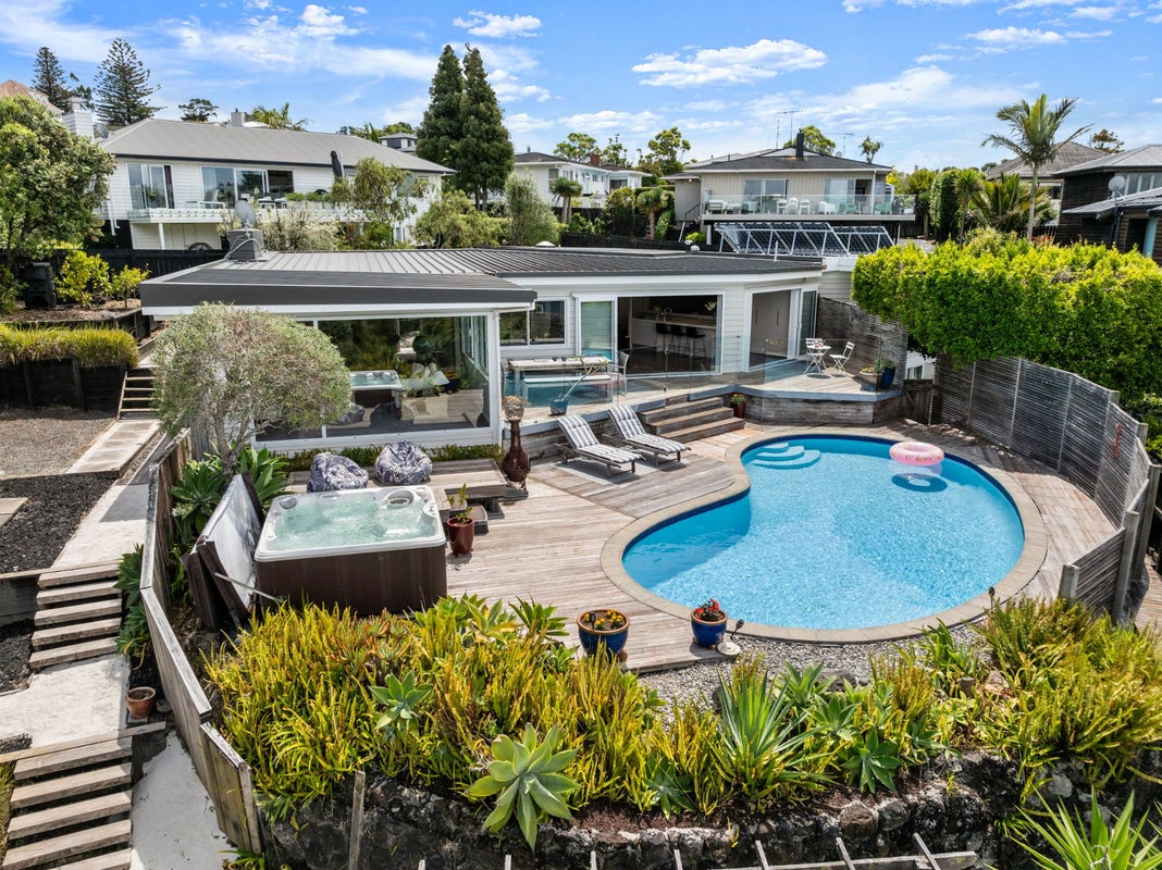 22A Vanessa Crescent, Glendowie, Auckland - Carousel 2