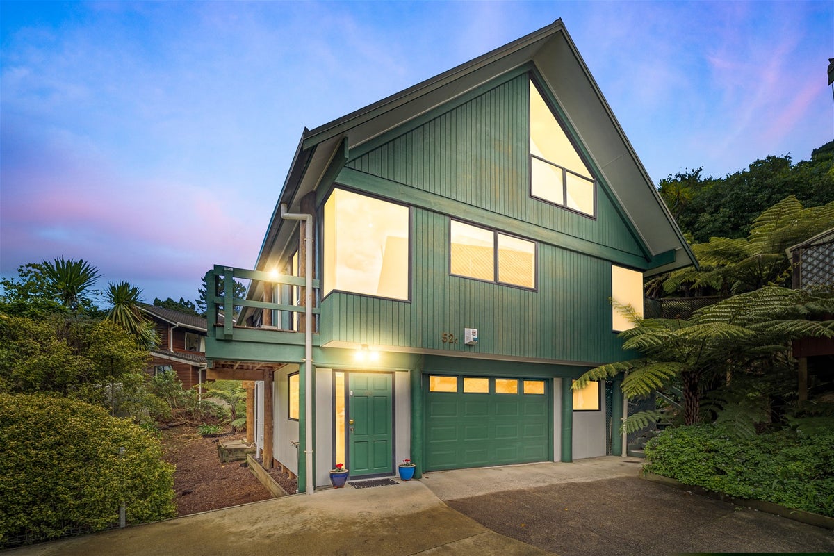3/52 Heathcote Road, Castor Bay, Auckland - Carousel 1