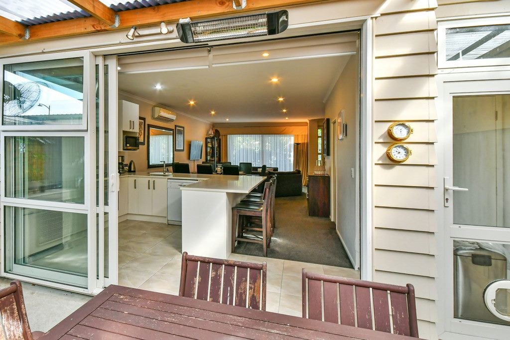 19 Hakawai Avenue, Takanini, Auckland - Carousel 20