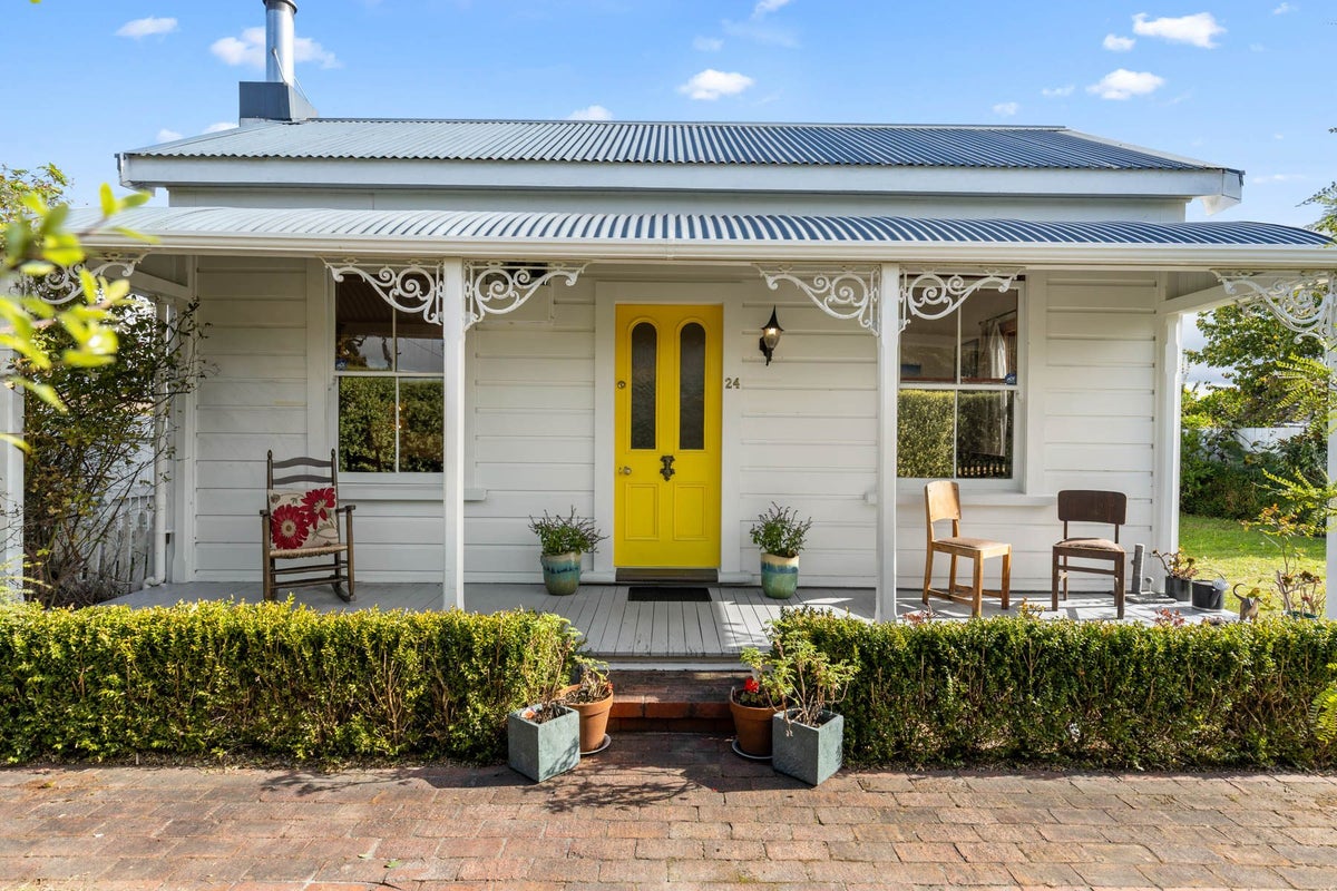24 Dillons Point Road, Islington, Blenheim - Carousel 1