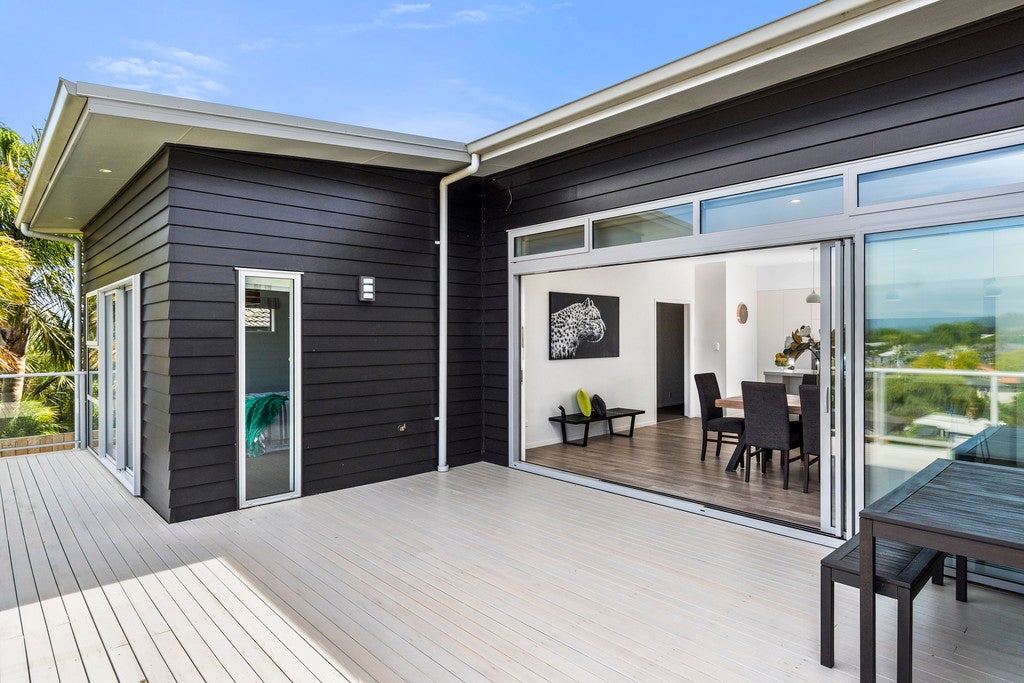 33 Siemonek Rise, Bethlehem, Tauranga - Carousel 1