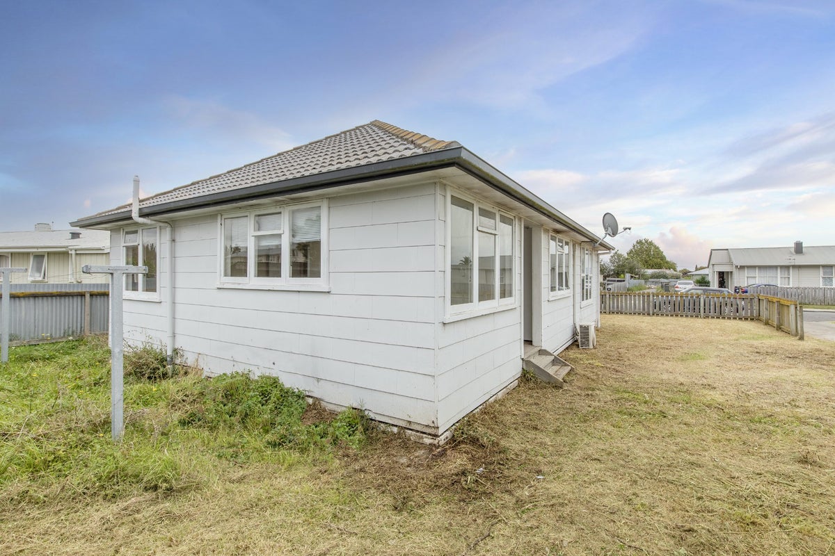402 Kiwi Place, Camberley, Hastings - Carousel 13