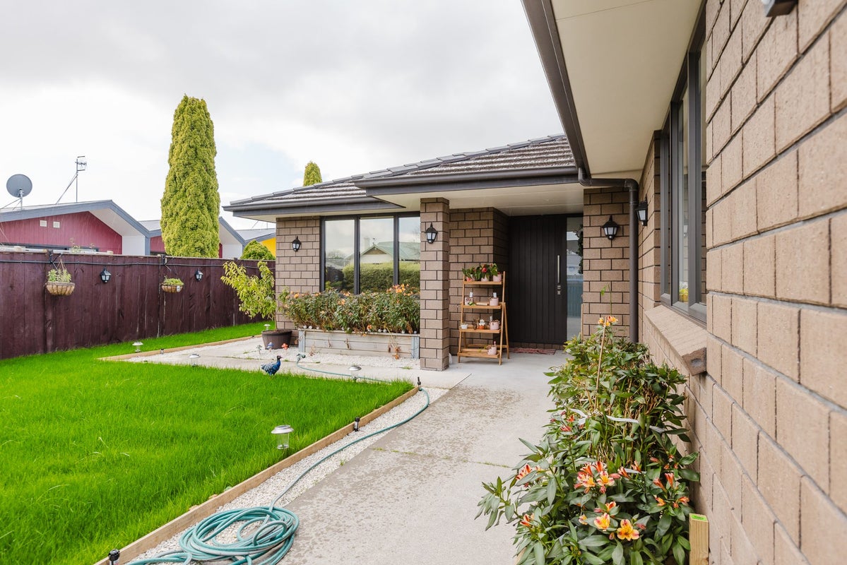 135 Heretaunga Street, Palmerston North, Palmerston North - Carousel 2