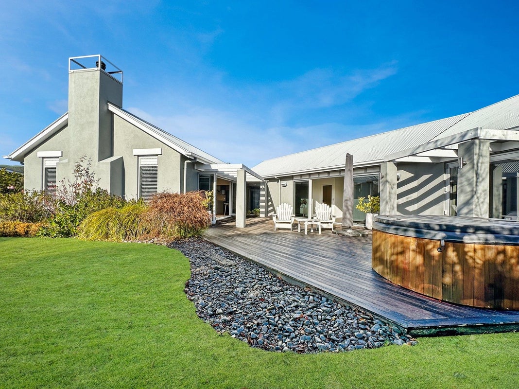 26 Montgomery Crescent, Kinloch, Taupo - Carousel 2