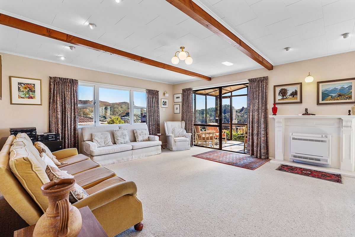 9 Lynmouth Avenue, Karori, Wellington - Carousel 2