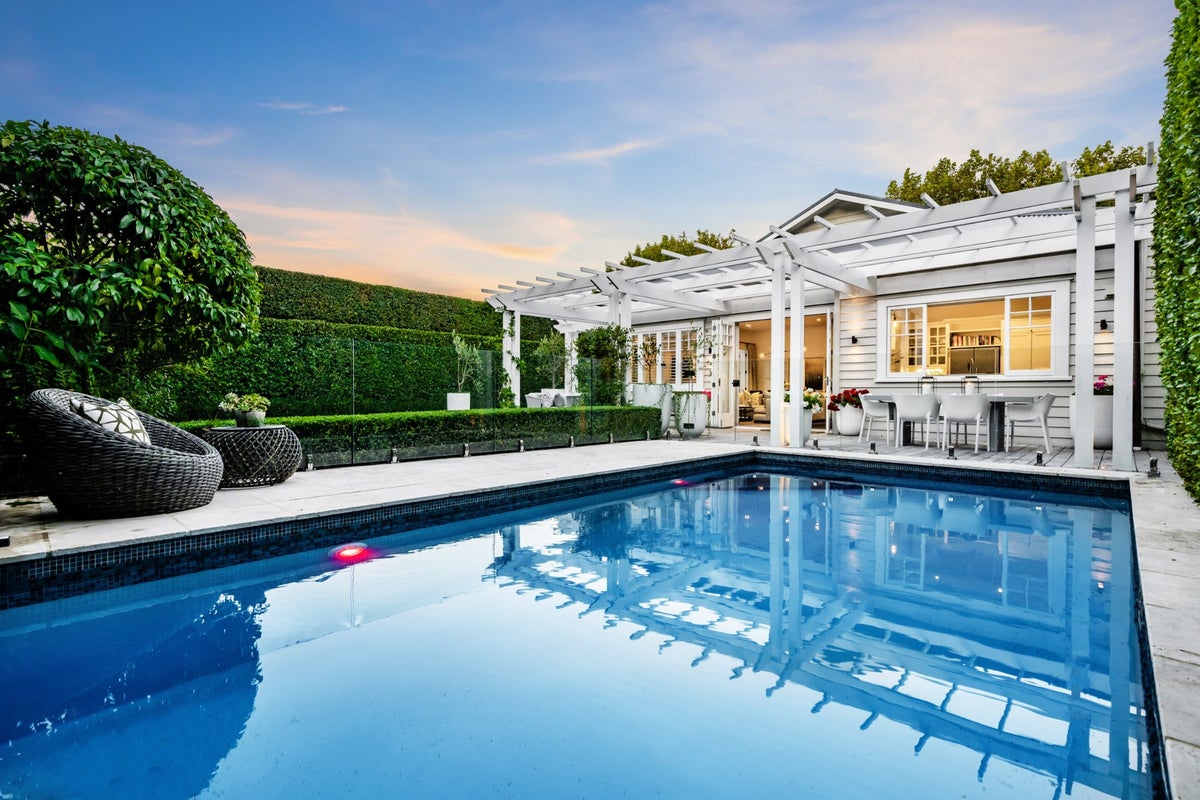 14 Entrican Avenue, Remuera, Auckland - Carousel 1