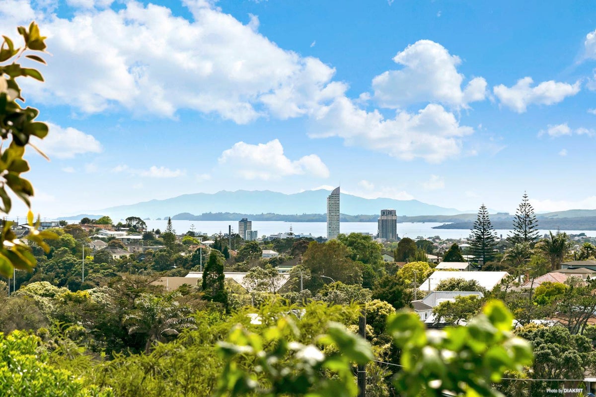 135A Mokoia Road, Birkenhead, Auckland - Carousel 2