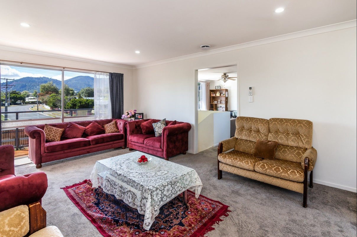 15 Kotare Street, Hilltop, Taupo - Carousel 2