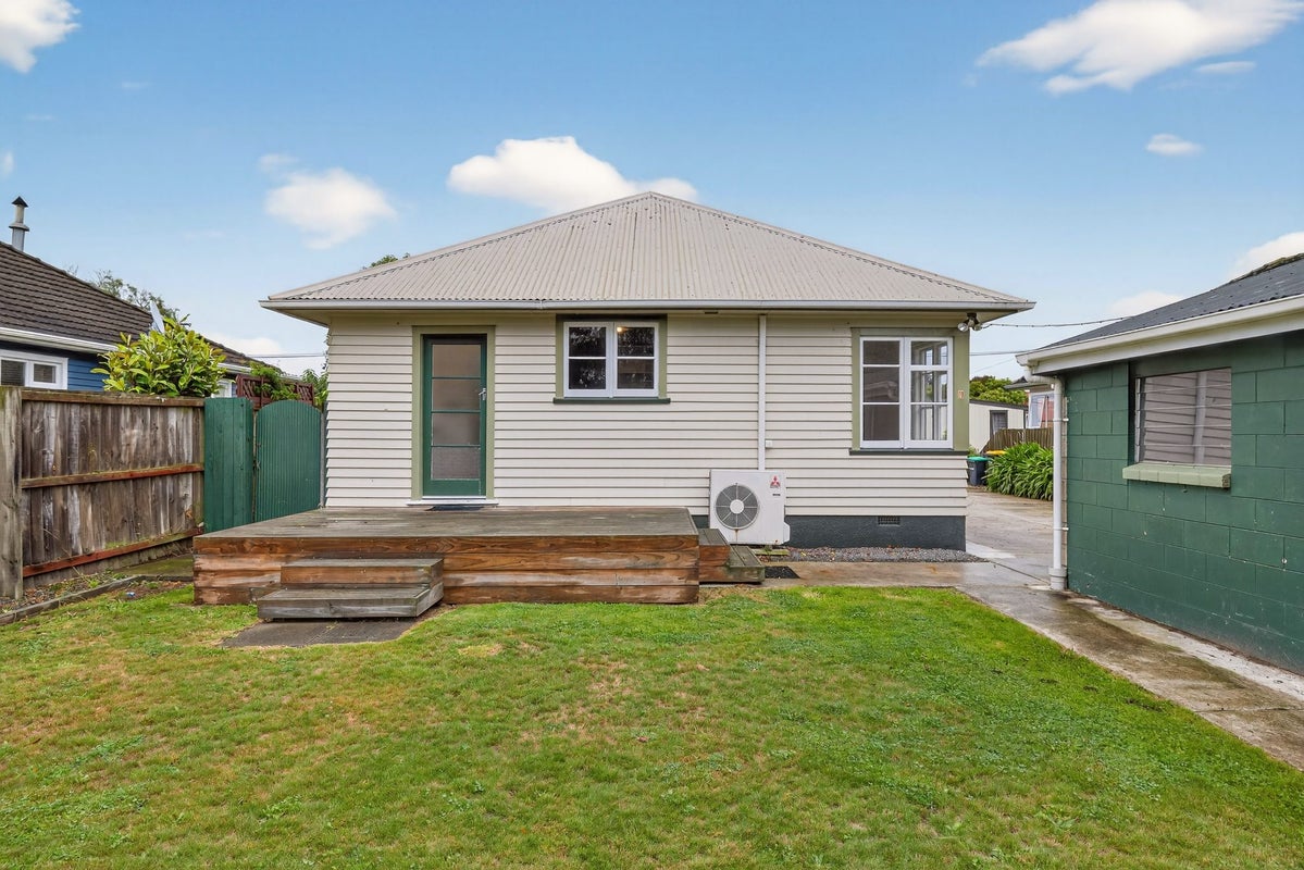 44 Willryan Avenue, New Brighton, Christchurch - Carousel 2