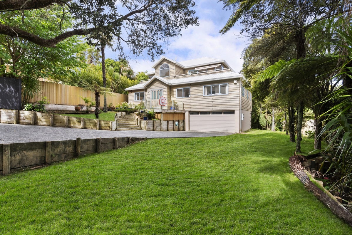 16 Aldersgate Road, Hillsborough, Auckland - Carousel 1