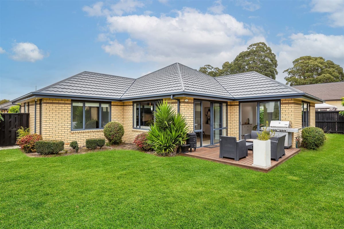 42 Mistral Road, Northwood, Christchurch - Carousel 1