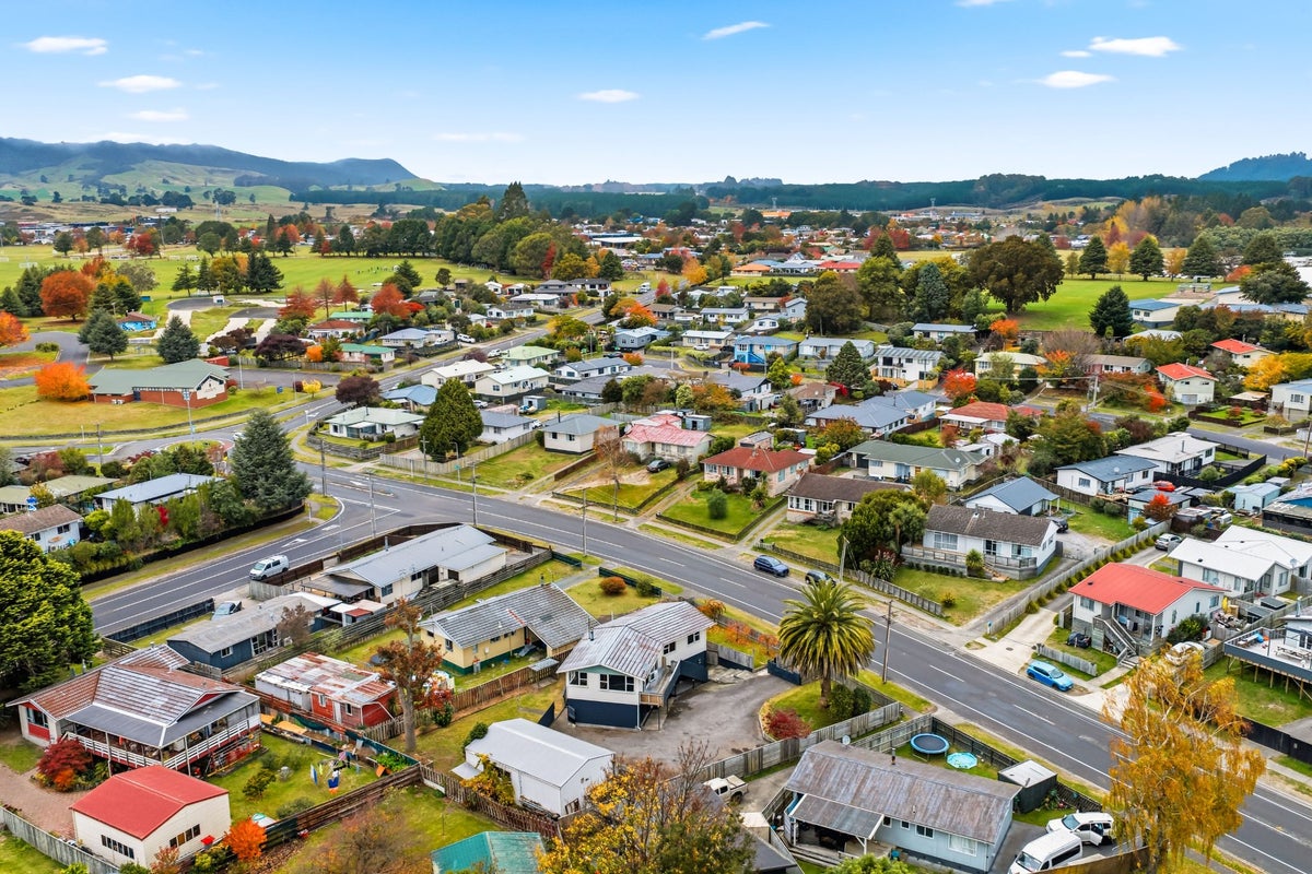 102 Taharepa Road, Hilltop, Taupo - Carousel 26