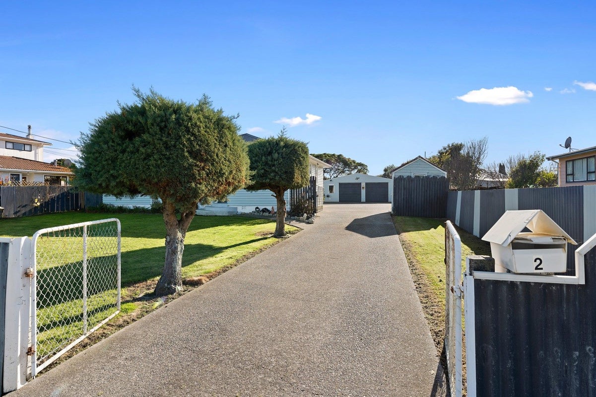 2 Kiharoa Street, Otaki Beach, Otaki - Carousel 21