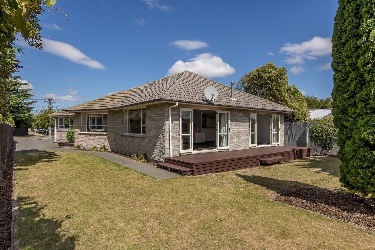51 Appleby Crescent, Burnside, Christchurch - Carousel 1