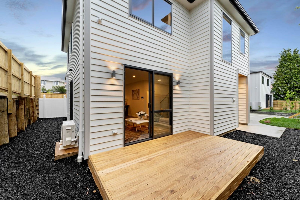 49B Holbrook Street, Blockhouse Bay, Auckland - Carousel 2