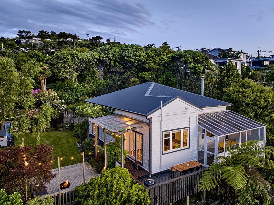 4 Sheridan Terrace, Johnsonville, Wellington - Carousel 2