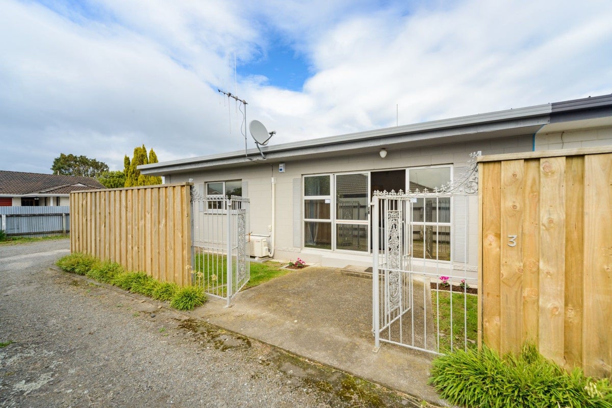 3/626 Church Street, Terrace End, Palmerston North - Carousel 1
