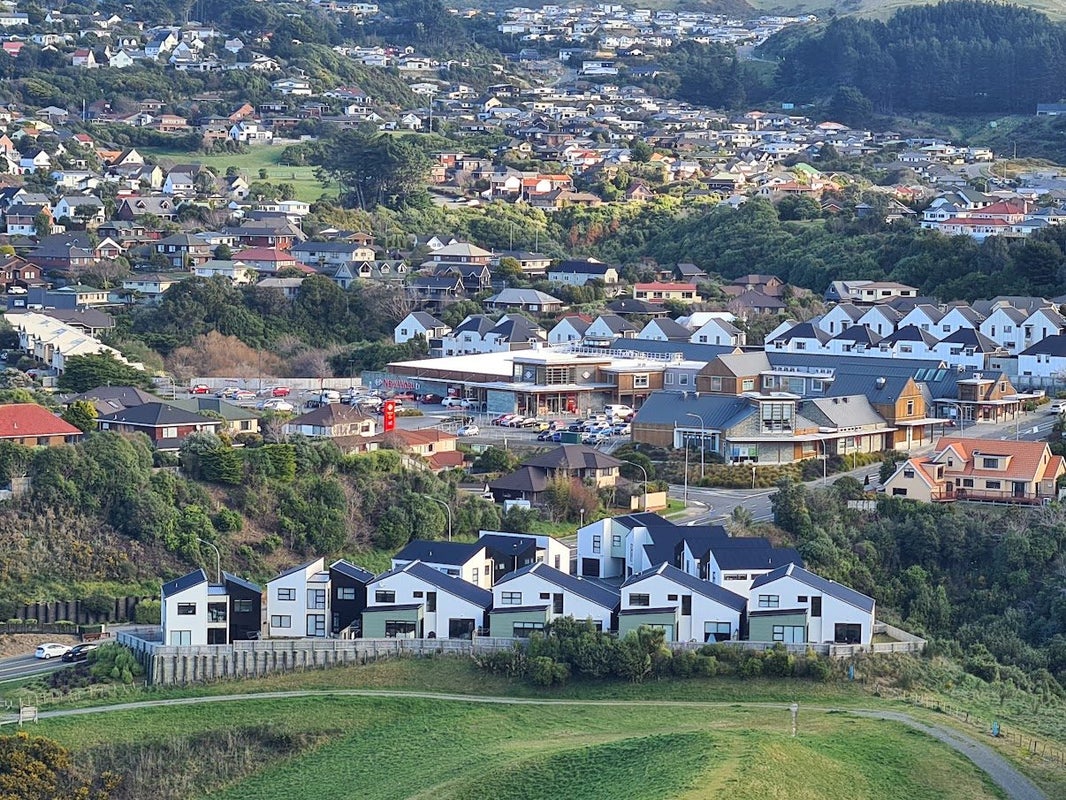 7/98 Westchester Drive, Churton Park, Wellington - Carousel 1
