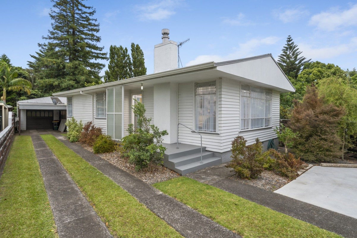 21 Slade Street, Greerton, Tauranga - Carousel 1