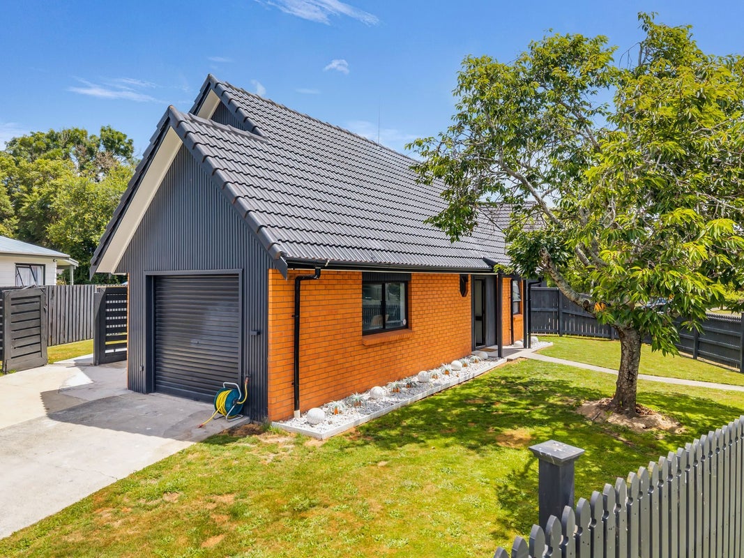 97 Bryant Road, St Andrews, Hamilton - Carousel 1