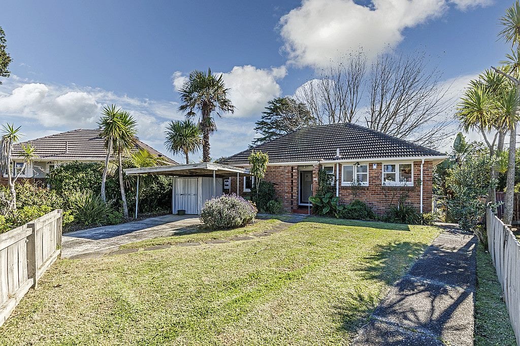 24 Philomel Crescent, Bayswater, Auckland - Carousel 2
