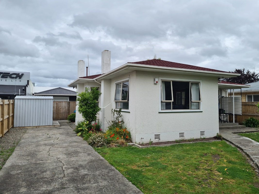 332 Tremaine Avenue, Takaro, Palmerston North - Carousel 1