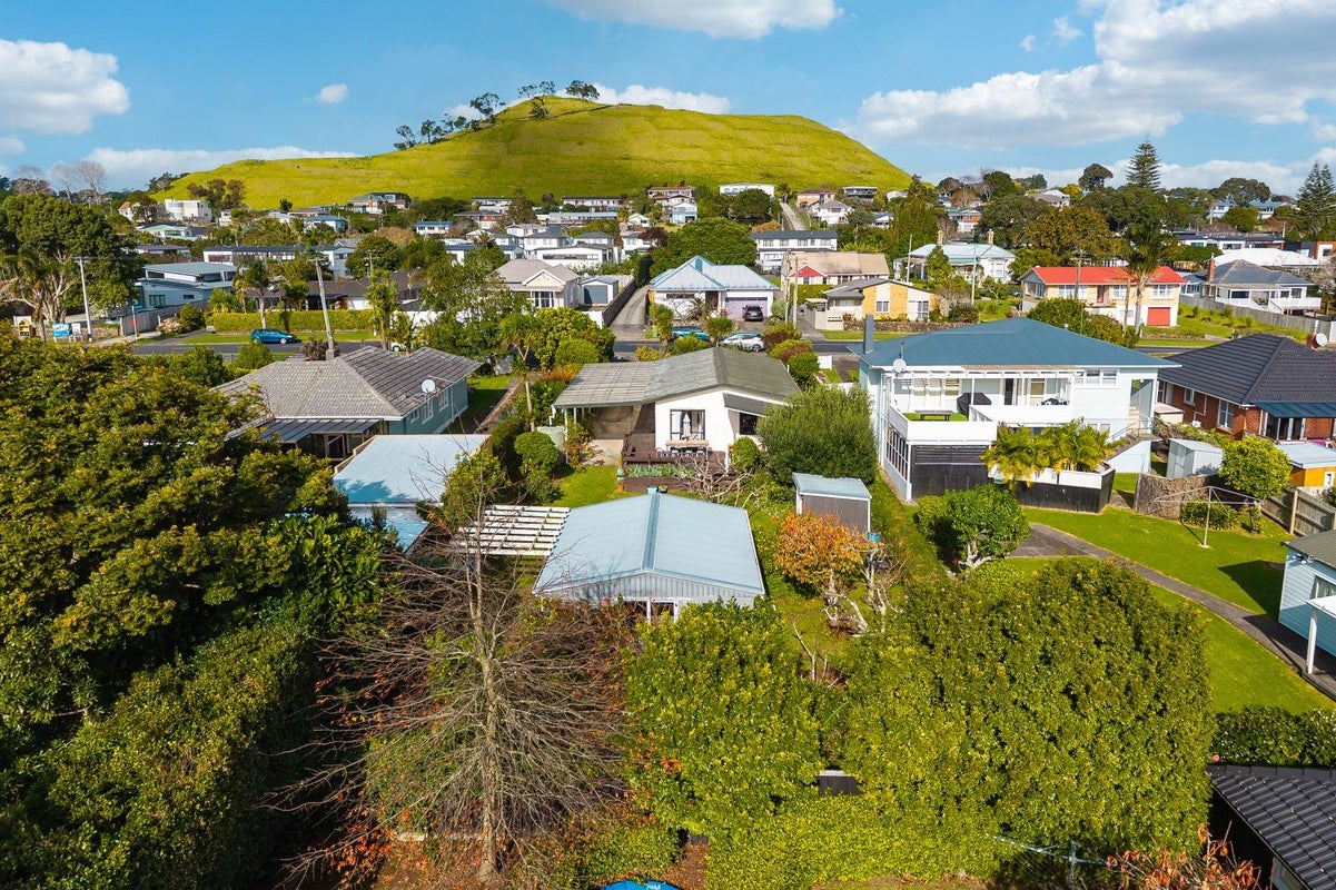 44 Mcintyre Road, Mangere Bridge, Auckland - Carousel 23