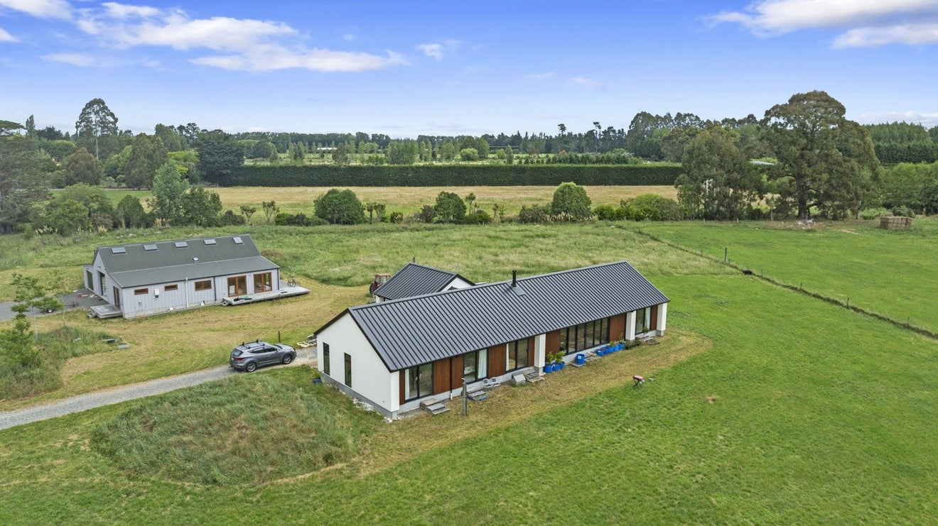 23 Birchdale Place, Ohoka, Kaiapoi - Carousel 1