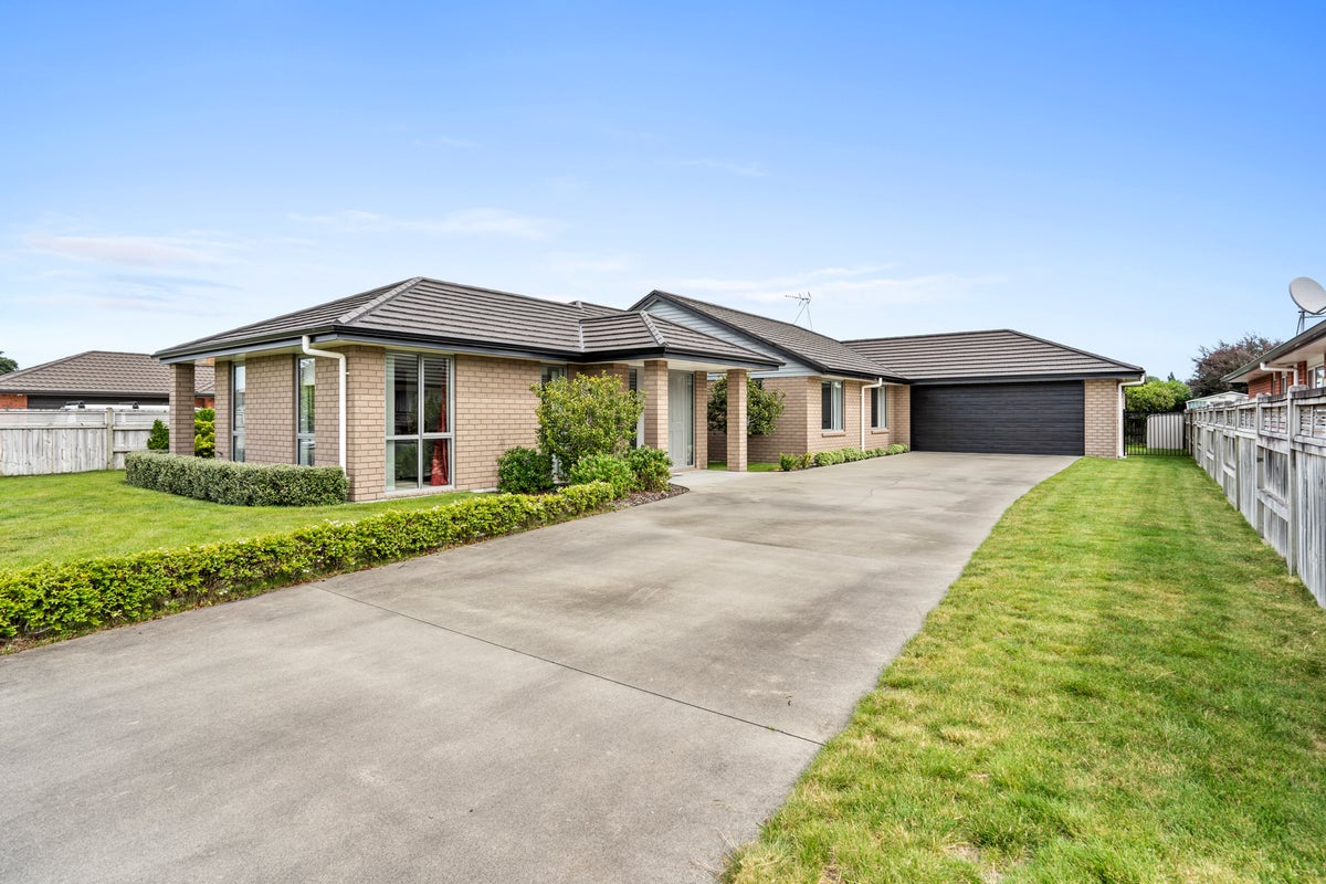6 McKinnon Street, Leamington, Cambridge - Carousel 1