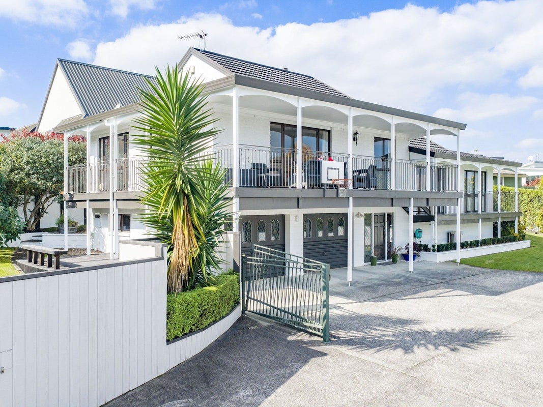 21 Malcolm Street, Riverlea, Hamilton - Carousel 1