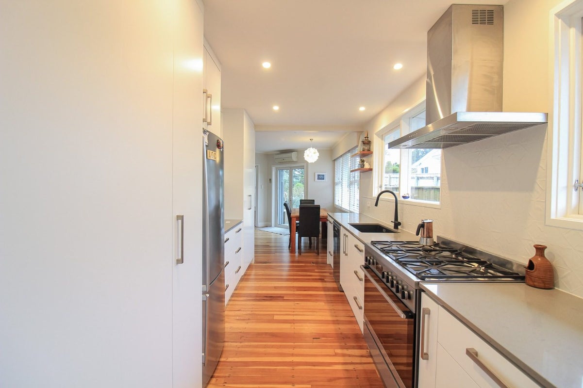 23 Silverbirch Grove, Churton Park, Wellington - Carousel 1