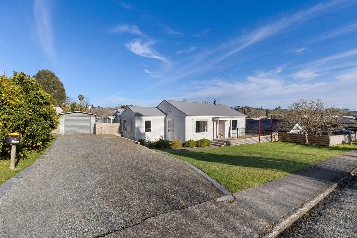 1 Prospect Avenue, Tirau - Carousel 2
