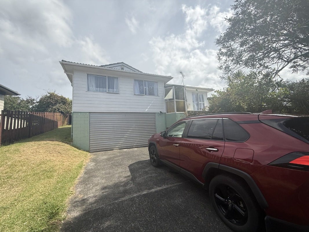 10 Ribot Place, Randwick Park, Auckland - Carousel 1